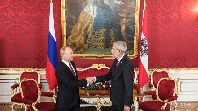 Vladimiras Putinas lankosi Austrijoje