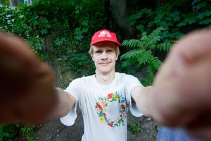 Albumo apžvalga. „Garbanotas Bosistas“ „Room For You“