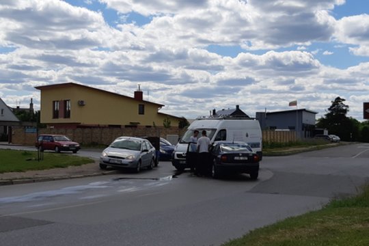 Kaune neprasilenkė mikroautobusas ir „Škoda“