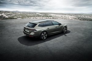 „Peugeot“ pristatė naujos kartos 508 SW universalą