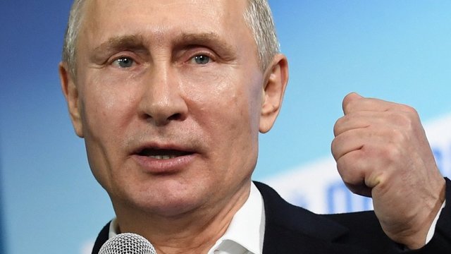 Kasmetiniame Vladimiro Putino klausimų ir atsakymų šou – kirtis Baltijos šalims