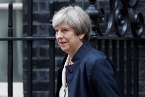 Theresa May pasiekė kompromisą su ministrais dėl „Brexit“ atsarginio plano