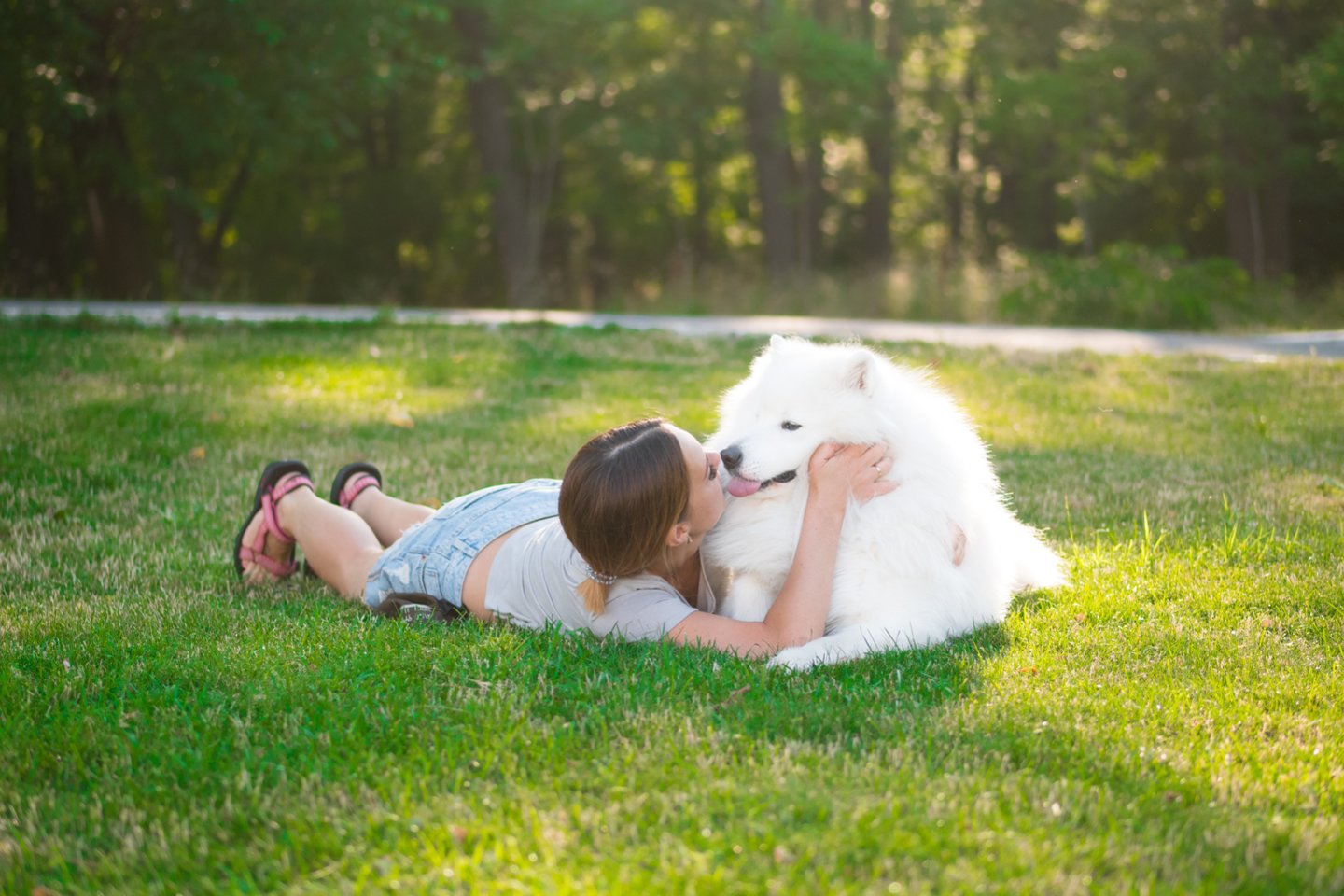  Į šunis jų šeimininkai linkę reaguoti lygiai taip pat, kaip mamos į savo vaikus. <br> 123rf.com nuotr. 