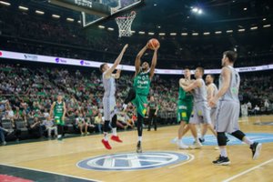 Finalų starte – favorito spindesys: „Lietuvos rytas“ nepasipriešino „Žalgiriui“