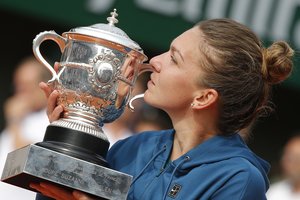 Rumunė S. Halep tapo „French Open“ turnyro nugalėtoja