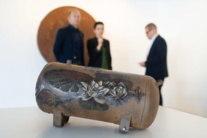 Meno mugėje „ArtVilnius'18“ pristatyta unikali dovana Vilniui - cisterna su lelijų raštais