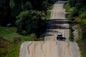 Premjeras: žvyrkelių asfaltavimui reikia naujo finansinio instrumento 