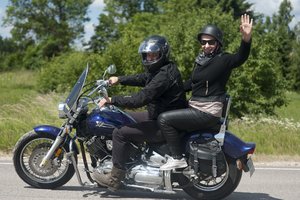 Motociklininkai su aklaisiais dalijosi laisvės pojūčiu ir adrenalinu 