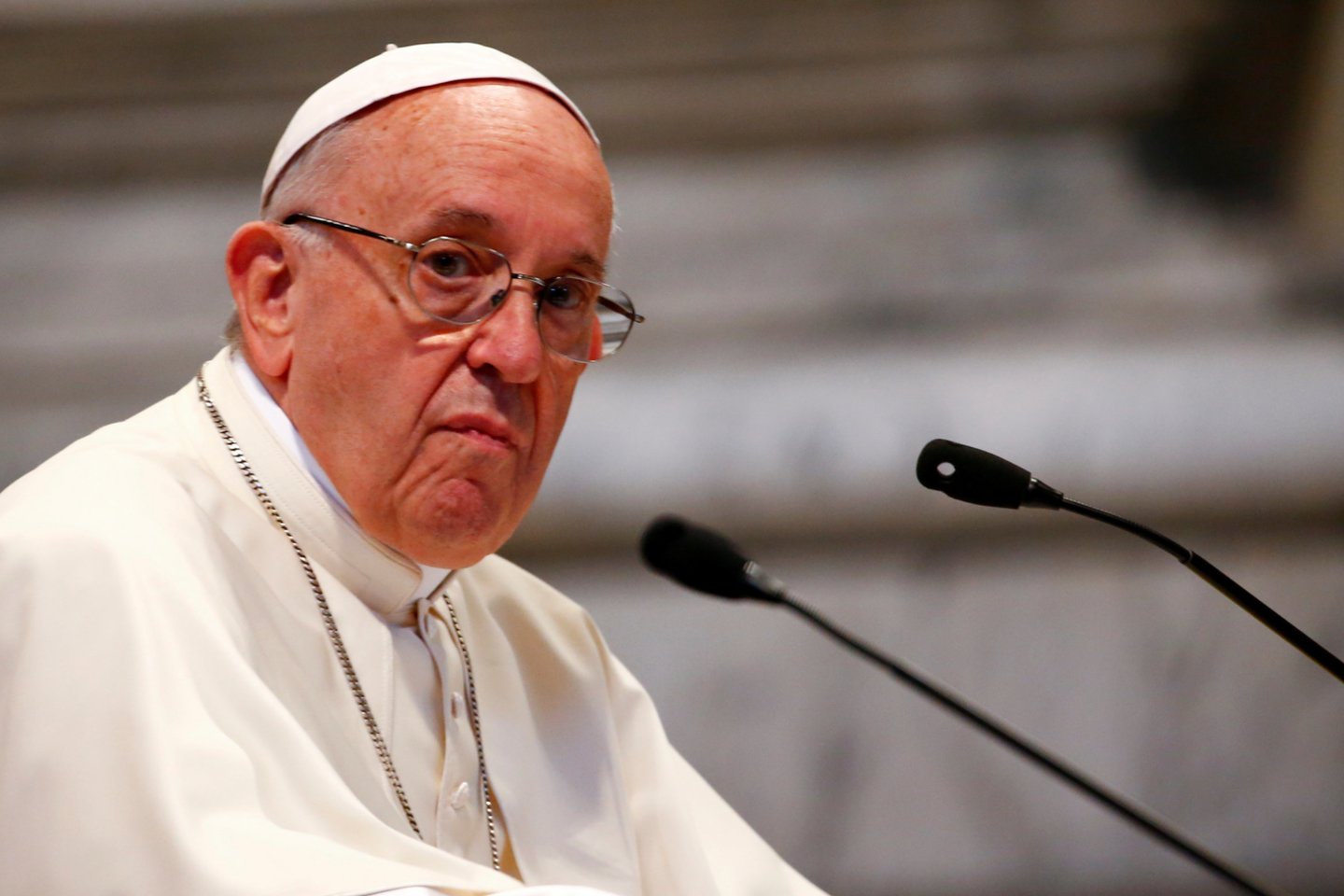  Argentinoje gimęs popiežius Pranciškus, kurio sprendimą Vatikanas paskelbė pirmadienį, sakė, kad prie jo tai negali daugiau pasikartoti.<br> Reuters/Scanpix nuotr.