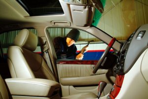 Pakeistos kasko draudimo sąlygos palies daugybę vairuotojų: ką reikia žinoti?