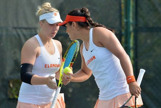 J. Eidukonytė  pralaimėjo pirmajame rate turnyre Vengrijoje