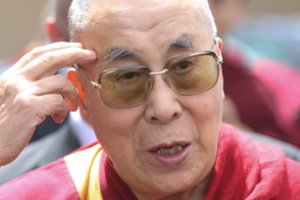 Į Lietuvą atvykęs Dalai Lama: man svarbiau pamatyti žmones, ne valstybės vadovus