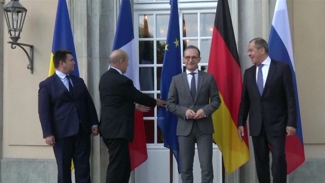 Vokietijoje susitikę ministrai aptarė Ukrainos ir Rusijos taikos galimybes