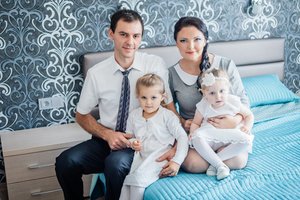 Neįprastos spalvos gimusi dukrytė priekuliškiams atnešė didelius išbandymus