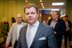 Konservatorius Mantas Adomėnas už ryšius su „MG Baltic“ pašalintas iš partijos
