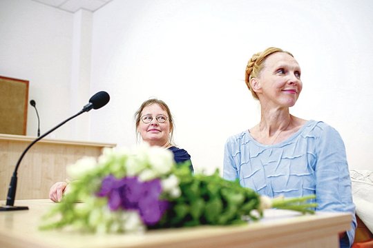 Pagelbėjo gimdyvėms, o pačios kentėjo 7 metus