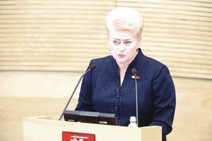 Metinis D. Grybauskaitės tortas – su porcija pipirų