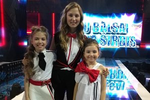 „Du balsai – viena širdis“ laimėtojų tėvas: „Tikiuosi, jos dar padainuos kartu“