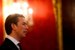 Austrija nagrinėja galimybę steigti migrantų priėmimo centrus už ES ribų