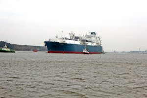 „Klaipėdos nafta”: SGD laivą geriau išpirkti, o ne nuomoti
