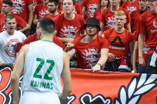 Žalgirietį stūmęs krepšinio aistruolis sulaukė bausmės