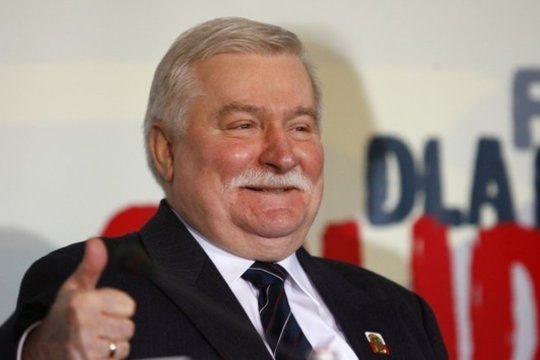 Buvę Lenkijos prezidentai ragina ES ginti teisinės valstybės principus