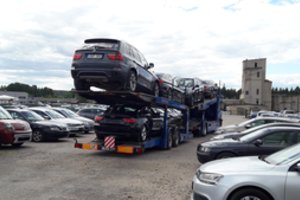 Utenos automobilių turgų sukrėtė skandalas: pareigūnai aptiko įtartinų prekeivių tinklą