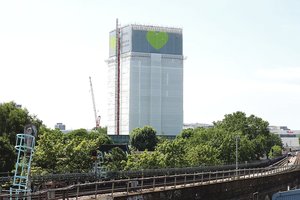 Praėjus metams Londonas vis dar bando užsilaižyti skaudžias žaizdas