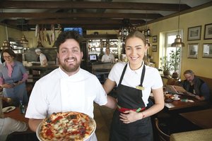 Lietuvę pamilęs Antonio Meschino sūnėnas pirmąją picą iškepė Vilniuje