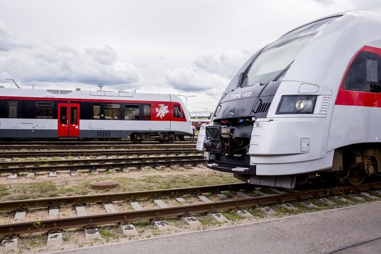 „Lietuvos geležinkeliai“ jungiasi prie „InterRail“ tinklo: kelionės traukiniais pigs