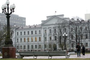 Seime užvirė ginčas dėl siūlymo viešinti prisipažinusius KGB bendradarbius