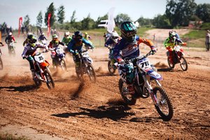 Motokrose gausu skirtingų klasių – kam jos visos reikalingos?