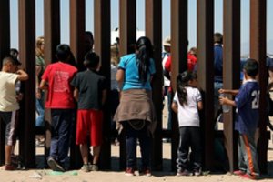 Popiežius ragina visą pasaulį reaguoti į migrantų problemą