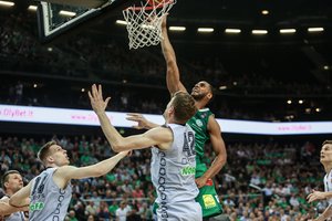 Kauniečiai vėl priekyje: po aršios kovos „Žalgiris“ nukovė „Lietuvos rytą“