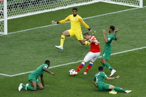 Maskvoje – plačios rusų šypsenos: įspūdingai startavo pasaulio čempionate