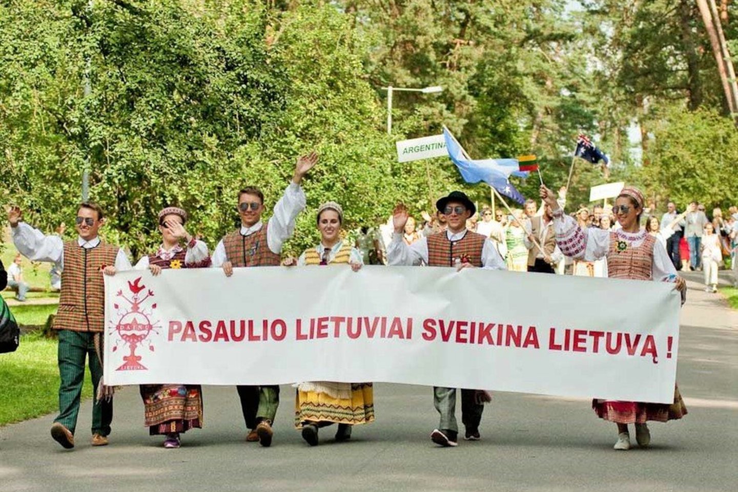  Viso pasaulio lietuviai susitiks Vilniaus Rotušės aikštėje.<br> LNKC nuotr.