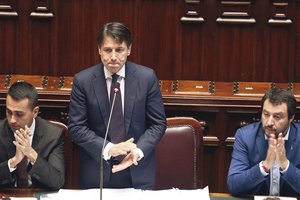 Naujojo Italijos premjero Giuseppe Conte vadeles tampo du viršininkai