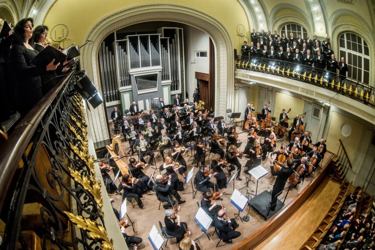  Lietuvos nacionalinė filharmonija Vilniuje - viena pagrindinių klasikinės muzikos festivalių scenų.<br> D.Matvejevo nuotr.