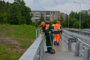 Nauja dienpinigių mokėjimo tvarka tenkina ne visus: situacija darbuotojams pagerės nedaug