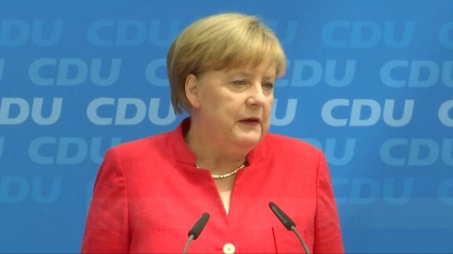 Vokietijos vidaus reikalų ministras iškėlė A. Merkel ultimatumą dėl migrantų