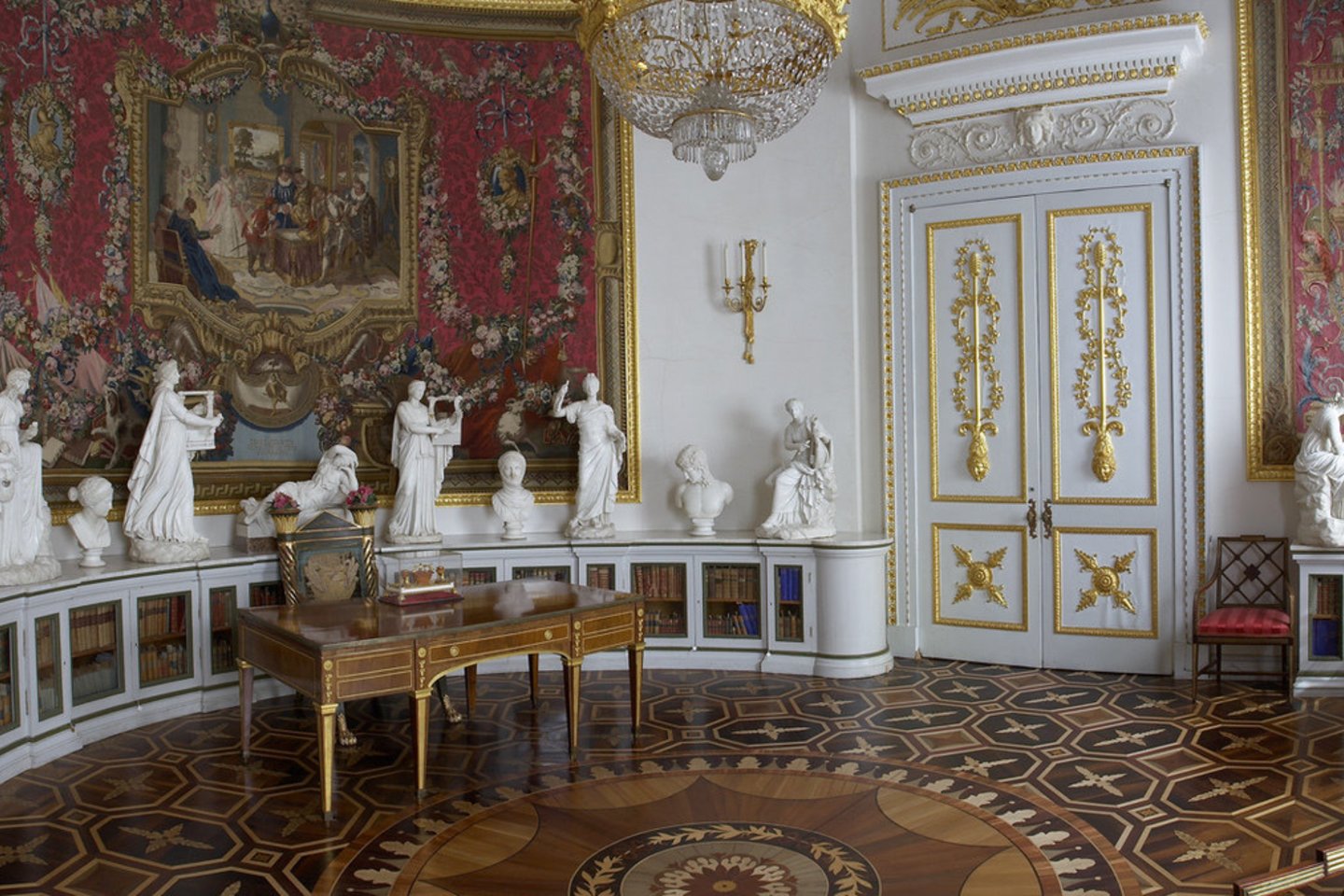 Imperatorienės Marijos Fiodorovnos kambarys Pavlovsko rūmuose.  
