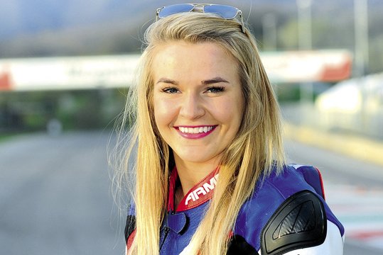 Gražuolė lietuvė skina pergales motociklu: „Kalti genai“