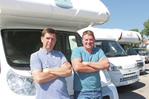 Su kemperiu – net  į Afriką: lietuvių nuotykiai atsieina brangiai