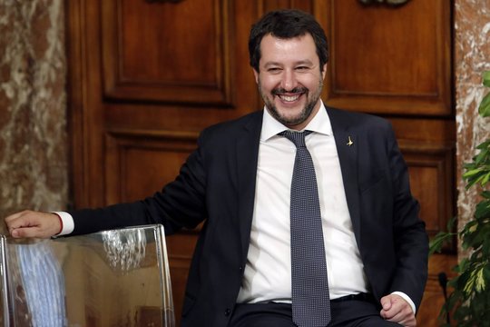 Italijos vicepremjeras planuoja atlikti romų bendruomenės surašymą