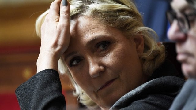 ES teismas įsakė M. Le Pen grąžinti 300 tūkst. eurų