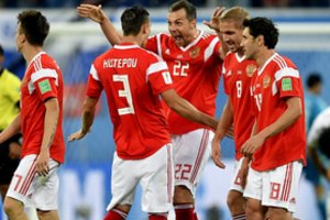 Rusijos šventė tęsiasi: įvarčiai vėl krito, nugalėtas ir Egiptas
