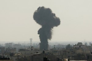 Izraelio aviacija smogė 25 taikiniams Gazos Ruože