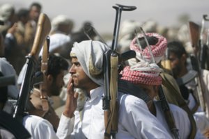 Jemeno provyriausybinės pajėgos atkovojo iš sukilėlių Chudaidos oro uostą