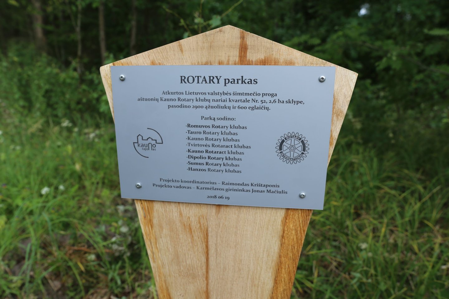  Karmėlavos girininkijoje 3 hektarų teritorijoje pasodintas Rotary parkas.<br> Kauno rajono savivaldybės nuotr.