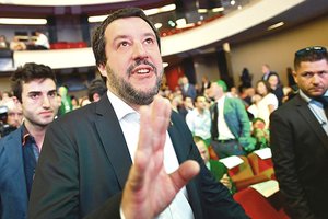 Italija grįžta į fašistinius laikus: ministras mažumų surašymu apsiriboti neketina